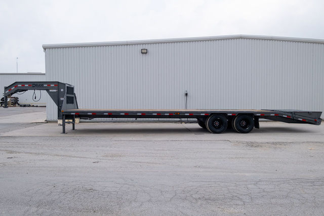 2026 Delco 32 ft tandem dual flatbed trailer