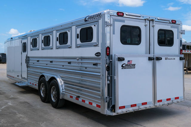 2027 Cimarron 10 pen showstar lx low pro trailer