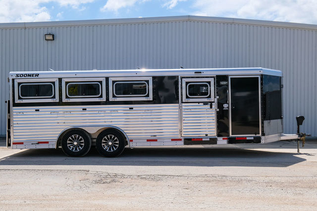 2025 Sooner 8 pen select low pro trailer