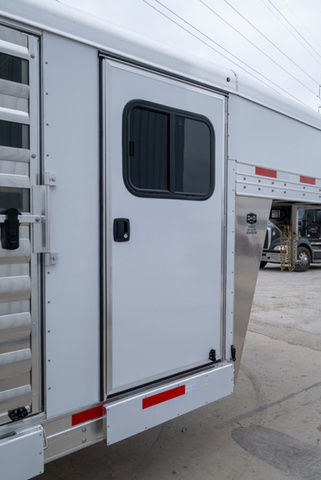Trailer Photo 7