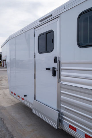 Trailer Photo 14