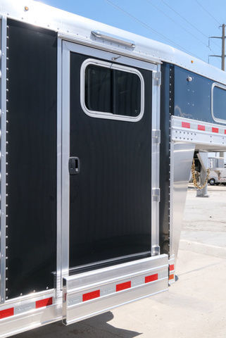 Trailer Photo 10