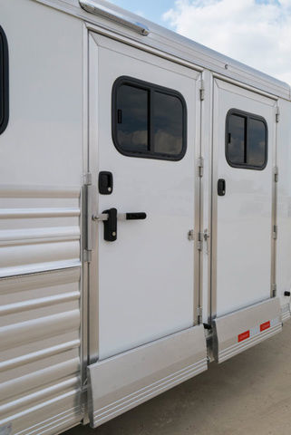 Trailer Photo 11
