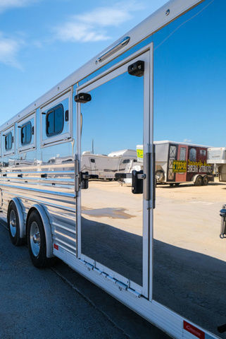 Trailer Photo 18