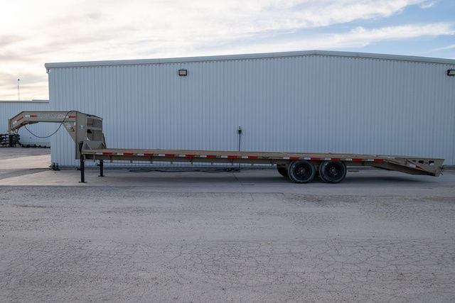 Trailer Photo 2