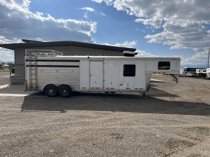 2005 Cherokee weekender 3h