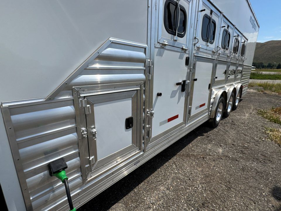 Trailer Photo 9