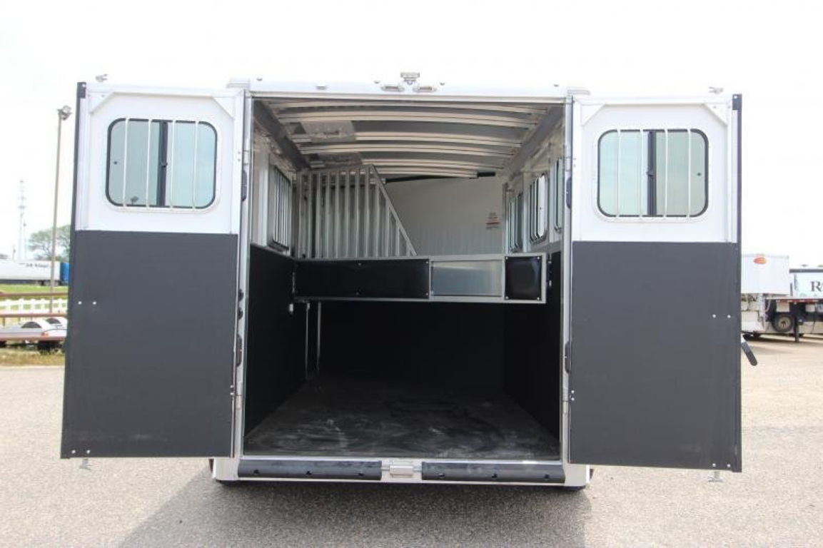 Trailer Photo 8