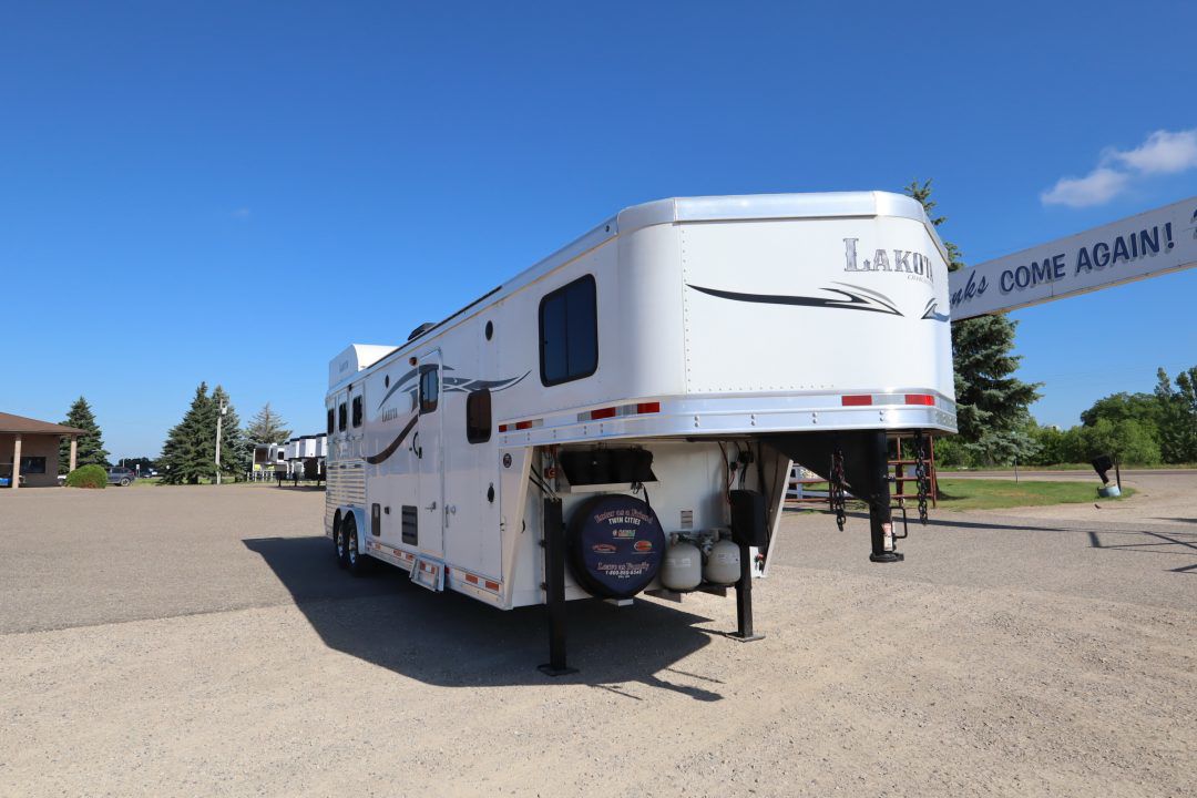 2015 Lakota 3 hr lq