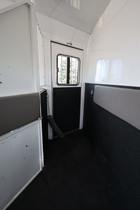 Trailer Photo 14