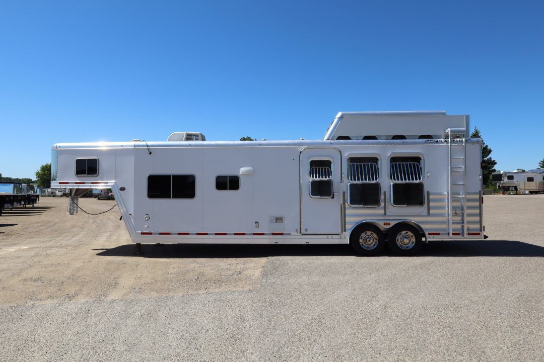 2015 Featherlite 3