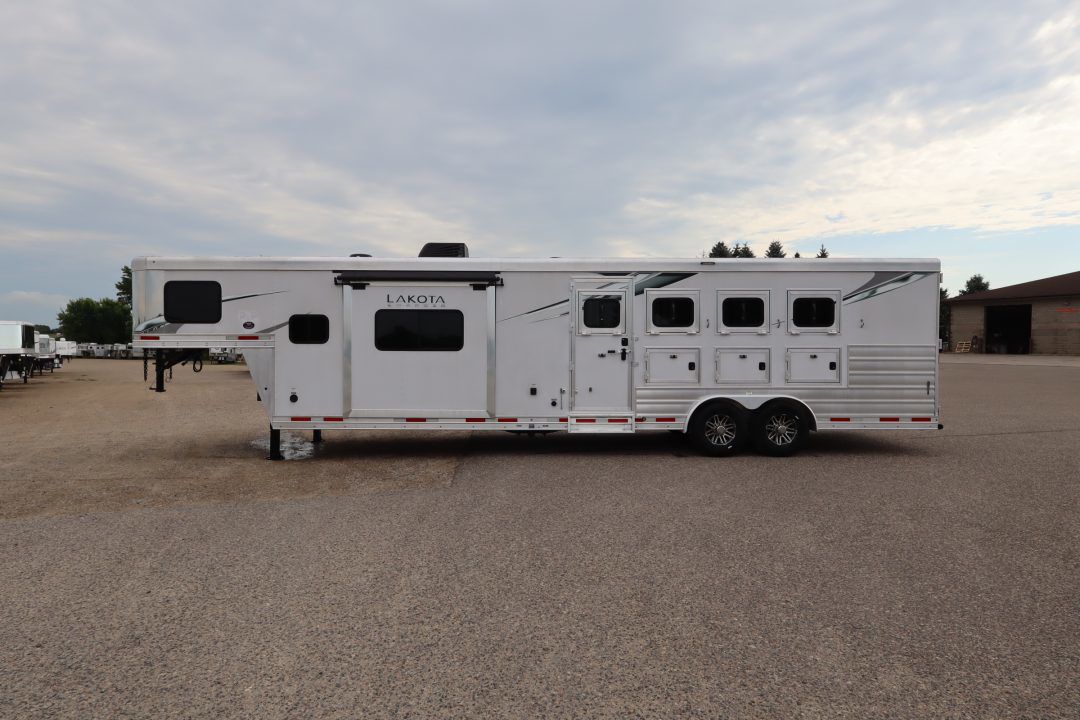 Trailer Photo 4