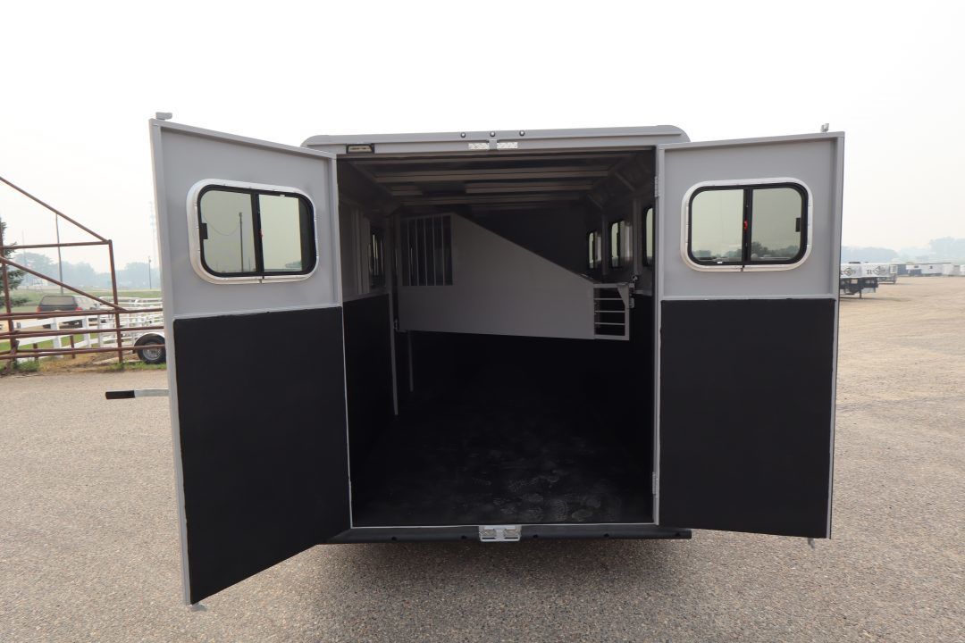 Trailer Photo 7