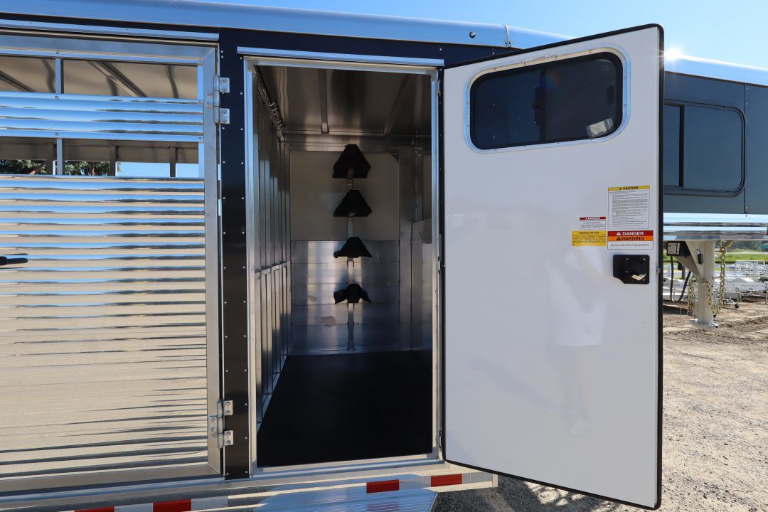 Trailer Photo 10