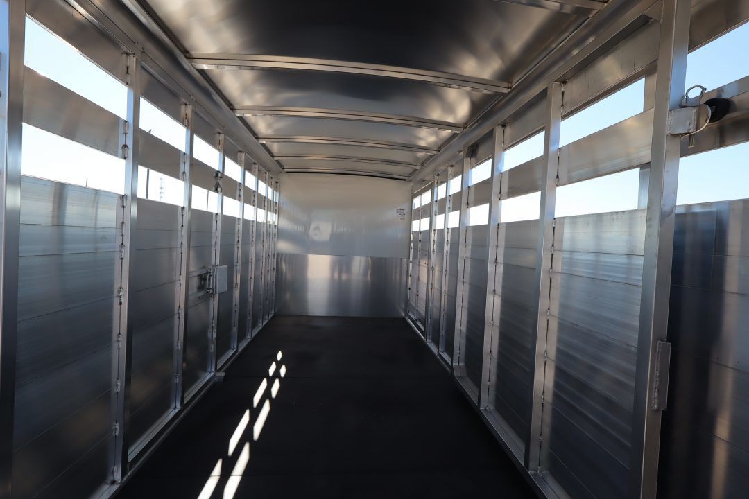 Trailer Photo 8