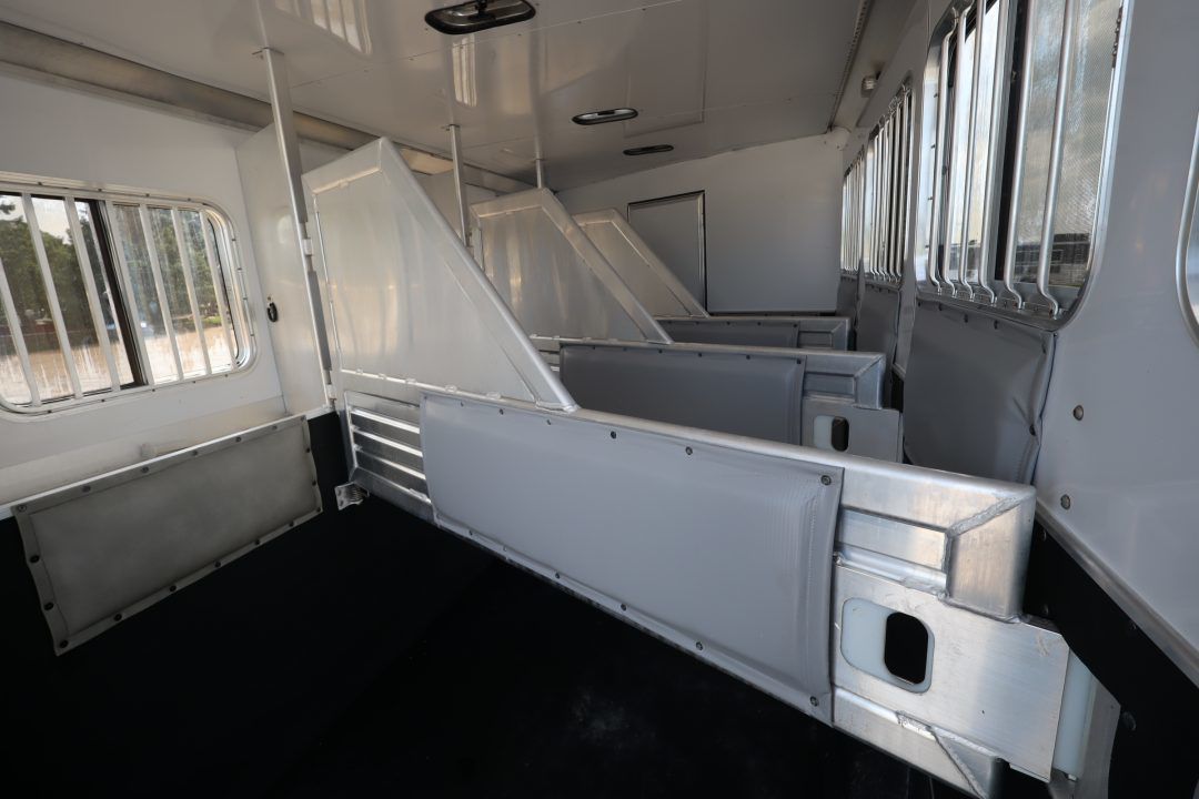 Trailer Photo 9