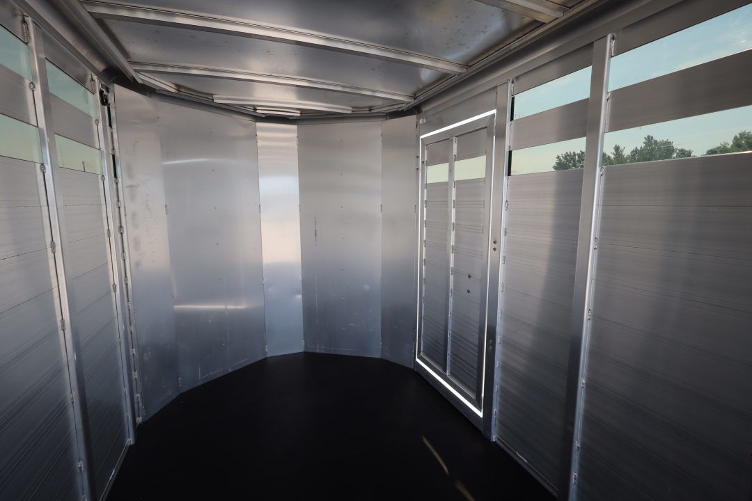 Trailer Photo 10