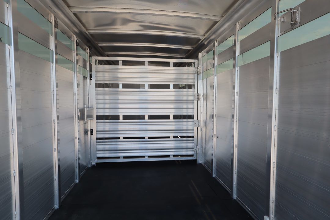 Trailer Photo 7