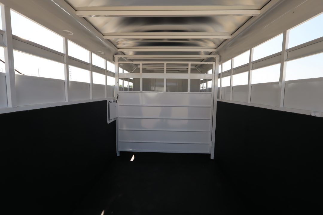 Trailer Photo 7