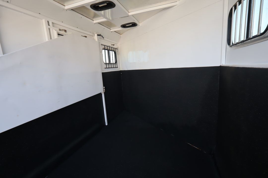 Trailer Photo 10