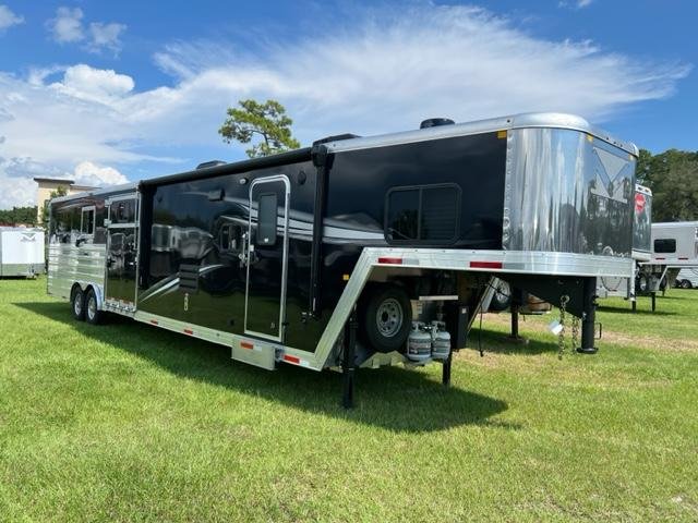 2024 Merhow Trailers 8' wide 3 plus 1 with 15' living quarters