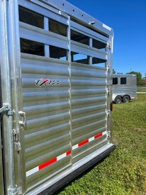 2023 Exiss 8' wide 14' lq with midtack and 16' stock area