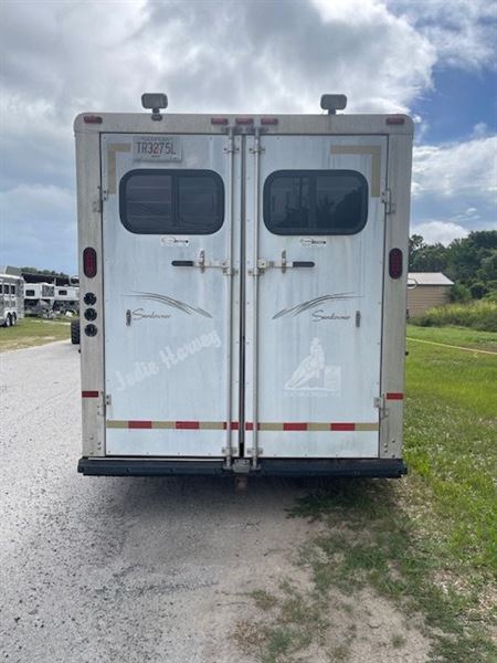 2001 Sundowner 6 horse slant w/ weekender