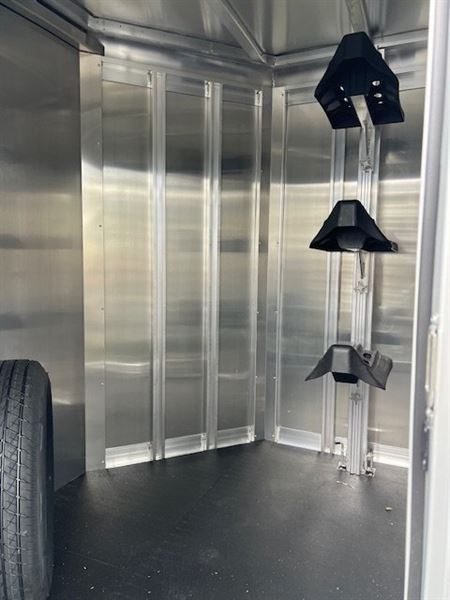 2025 Exiss 16' stock w/ dressing room