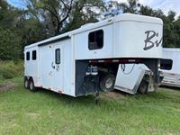 2013 2 horse Bison Trailers 2 horse Trail Hand w/ 6' living quarters