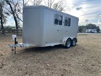 2007 2 horse Featherlite Trailers 2 horse slant load w/ dressing room