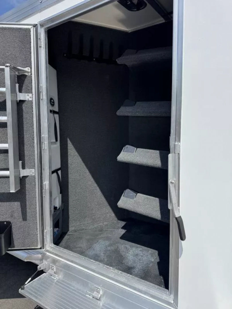 Trailer Photo 12