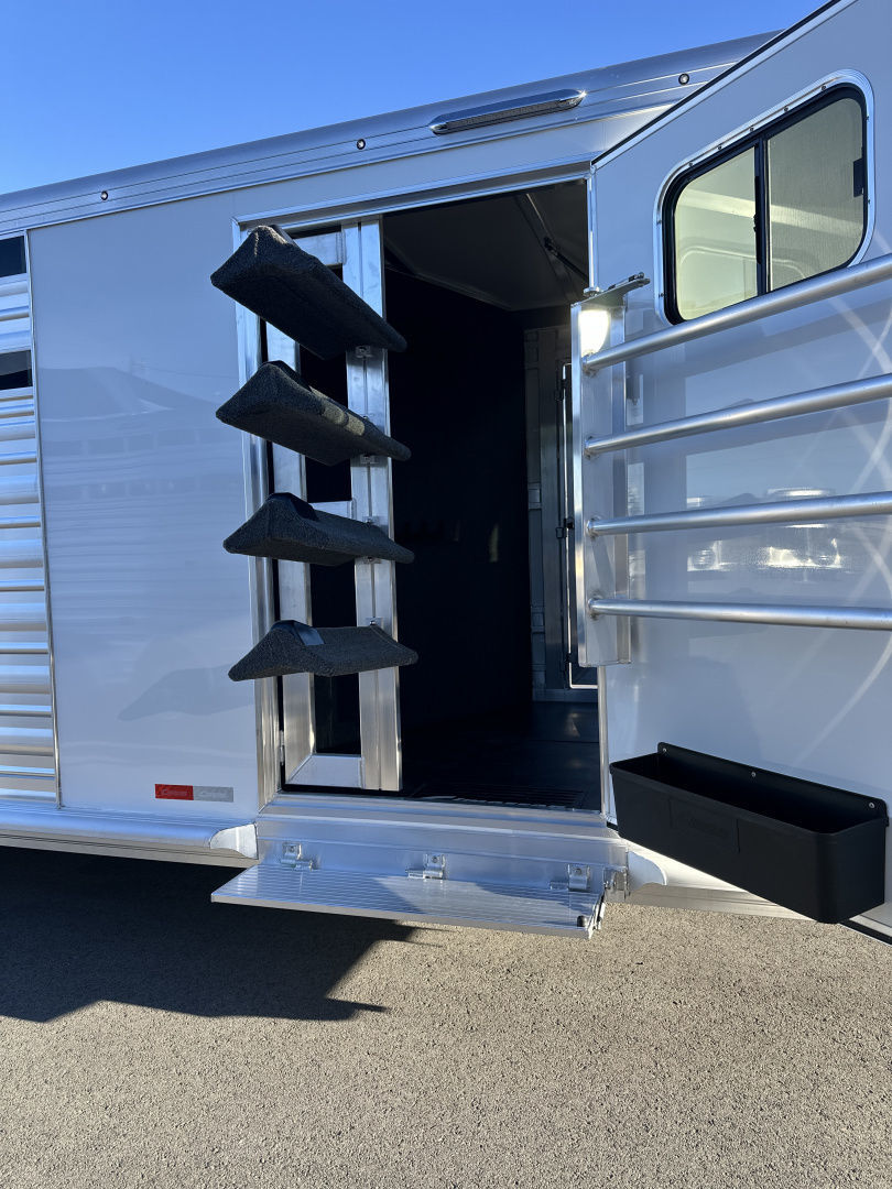 Trailer Photo 9