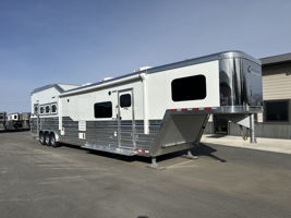 2027 4 horse Cimarron Trailers 4 Horse Side Load with 17'9" Living Quarter