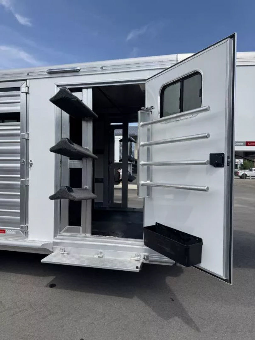Trailer Photo 11