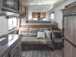 2026 Stock horse Lakota Lakota Colt 8311 Sofa 3 Horse Living Quarters Hors
