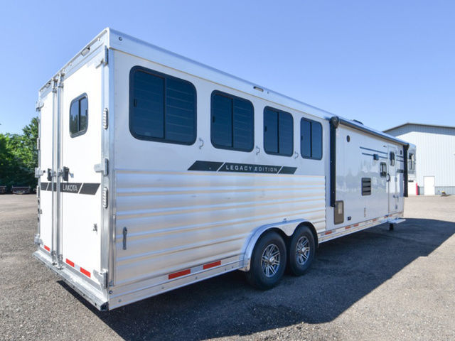 Trailer Photo 15
