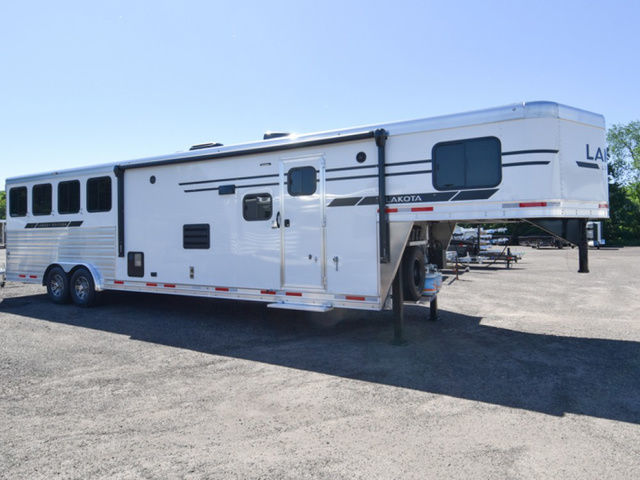 Trailer Photo 2