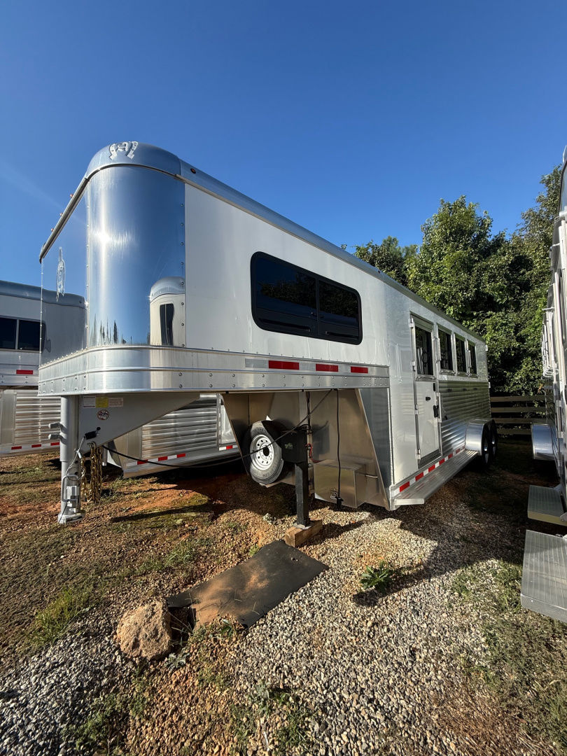 2024 Adam excursion 4 horse slant gooseneck