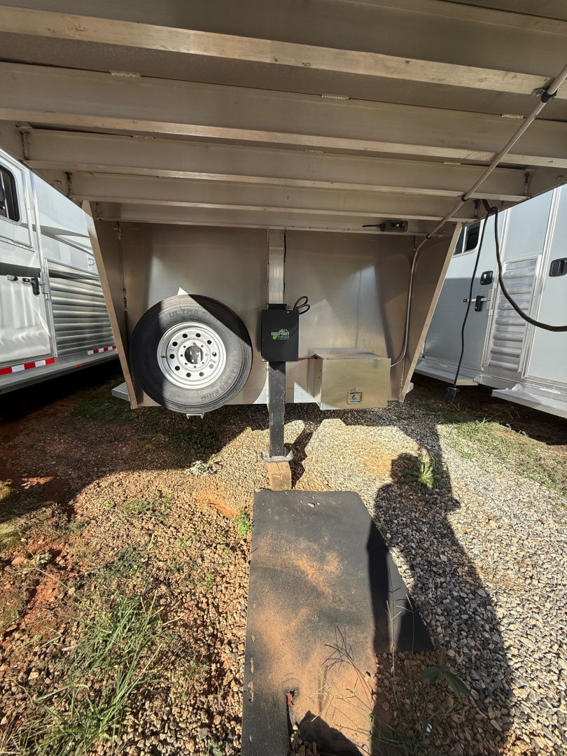 2024 Adam excursion 4 horse slant gooseneck