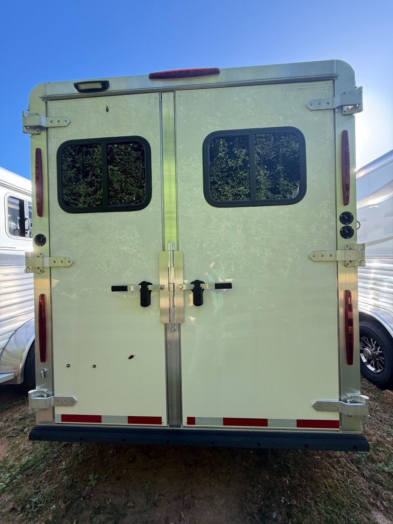 Trailer Photo 7