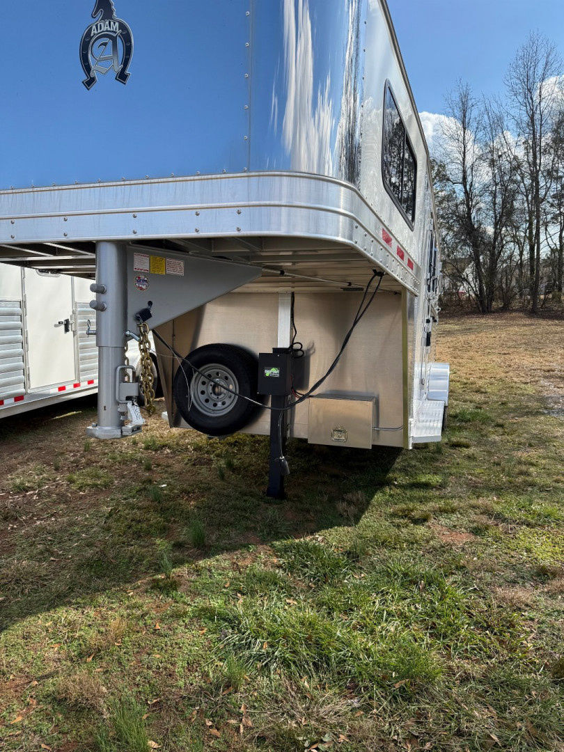 2024 Adam excursion 3 horse slant gooseneck