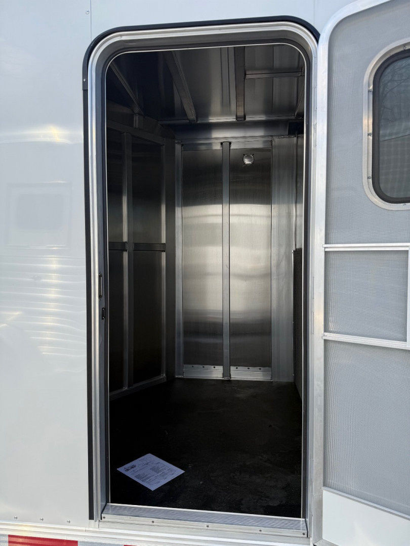 2024 Adam excursion 3 horse slant gooseneck