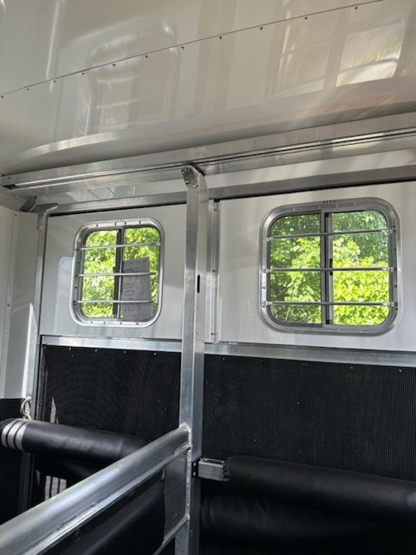 Trailer Photo 19