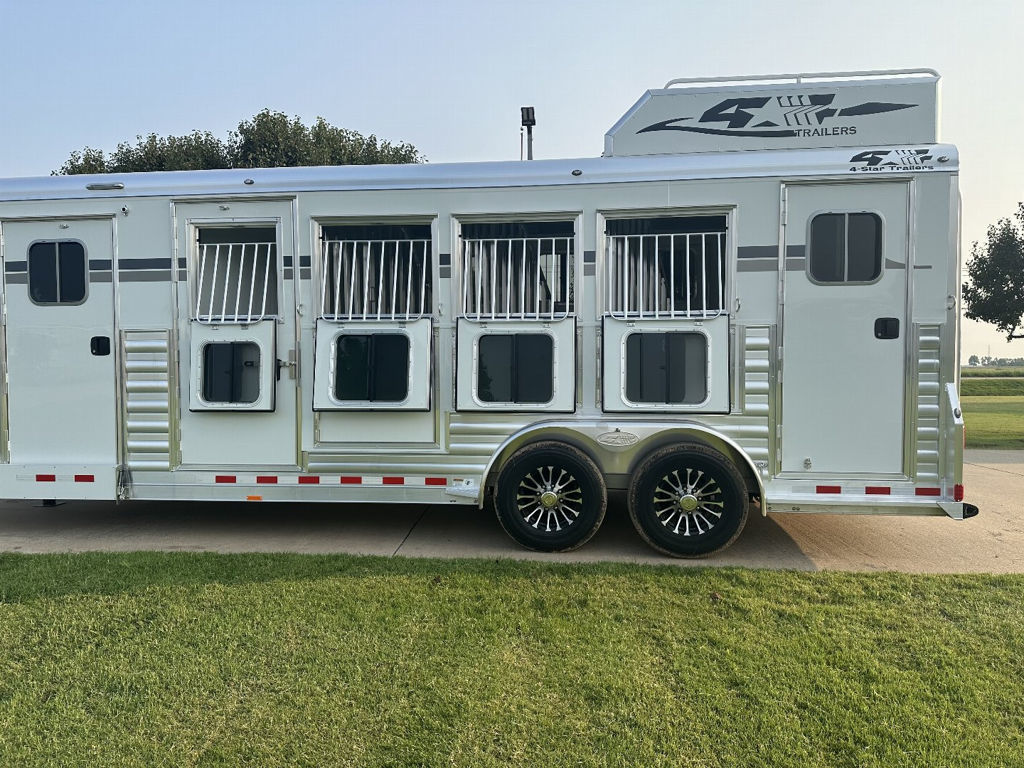 2025 4-star 4 horse slant super tack gooseneck