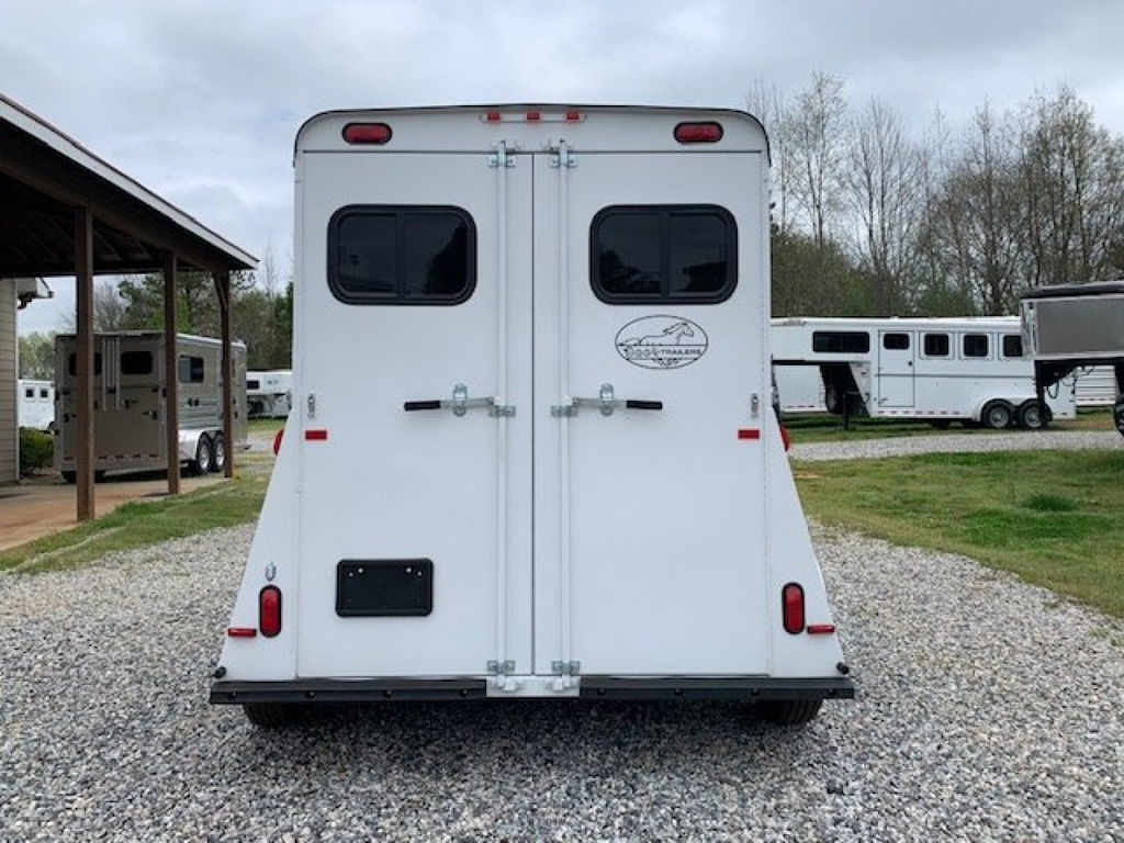 2023 Bee 2 horse straight load bp