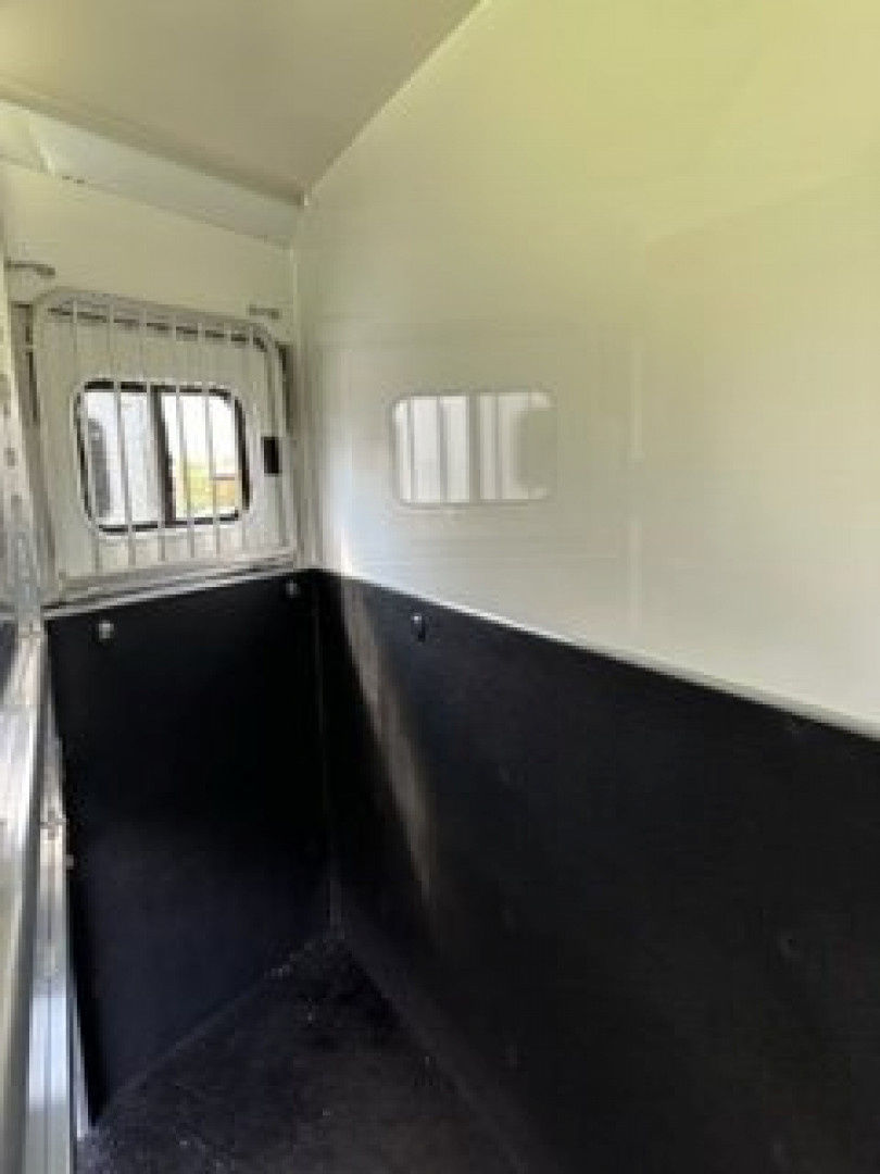 Trailer Photo 7