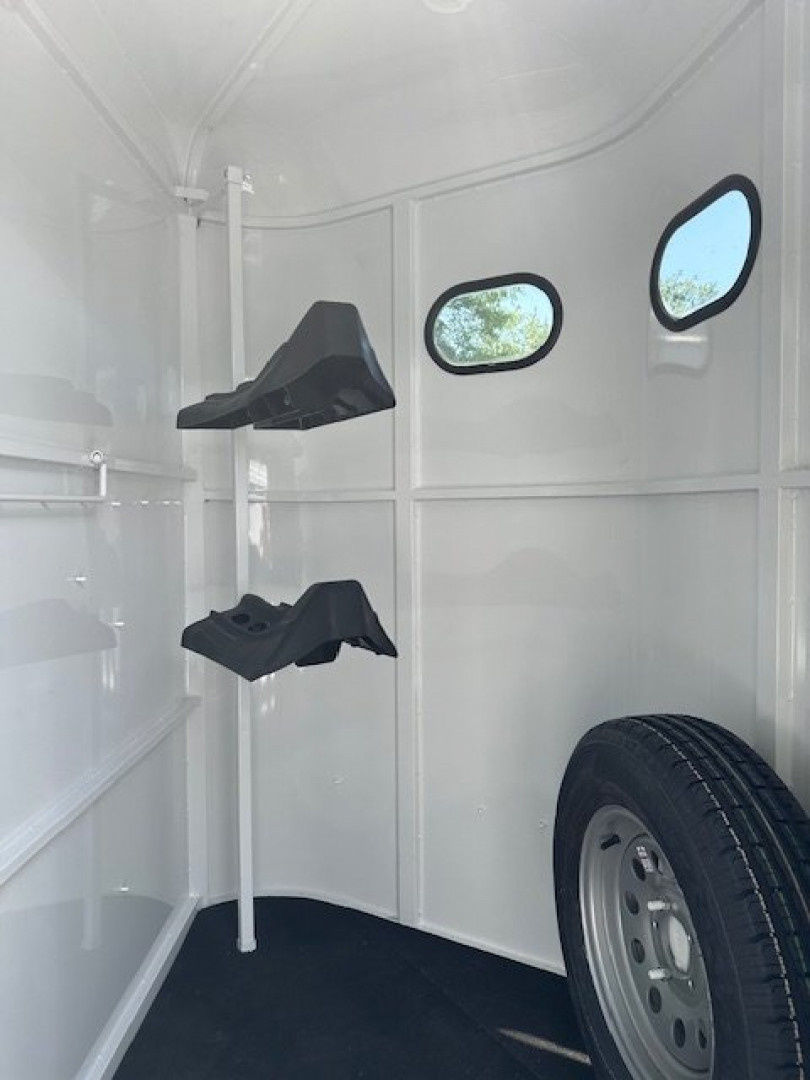 2026 Bee Chief 2 Horse Fully Enclosed Bumper Pull