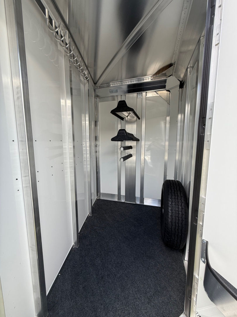 2026 4-star 2 horse slant load bumper pull