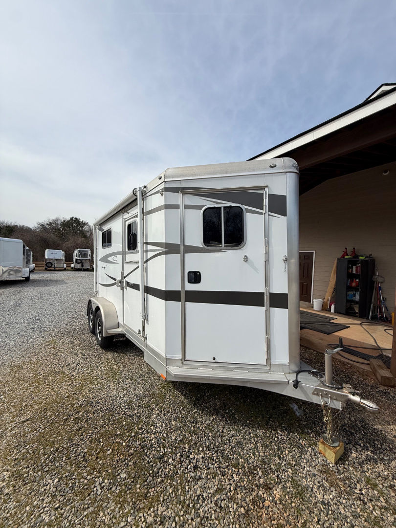 2022 4-star 2 - horse straight load bumper pull