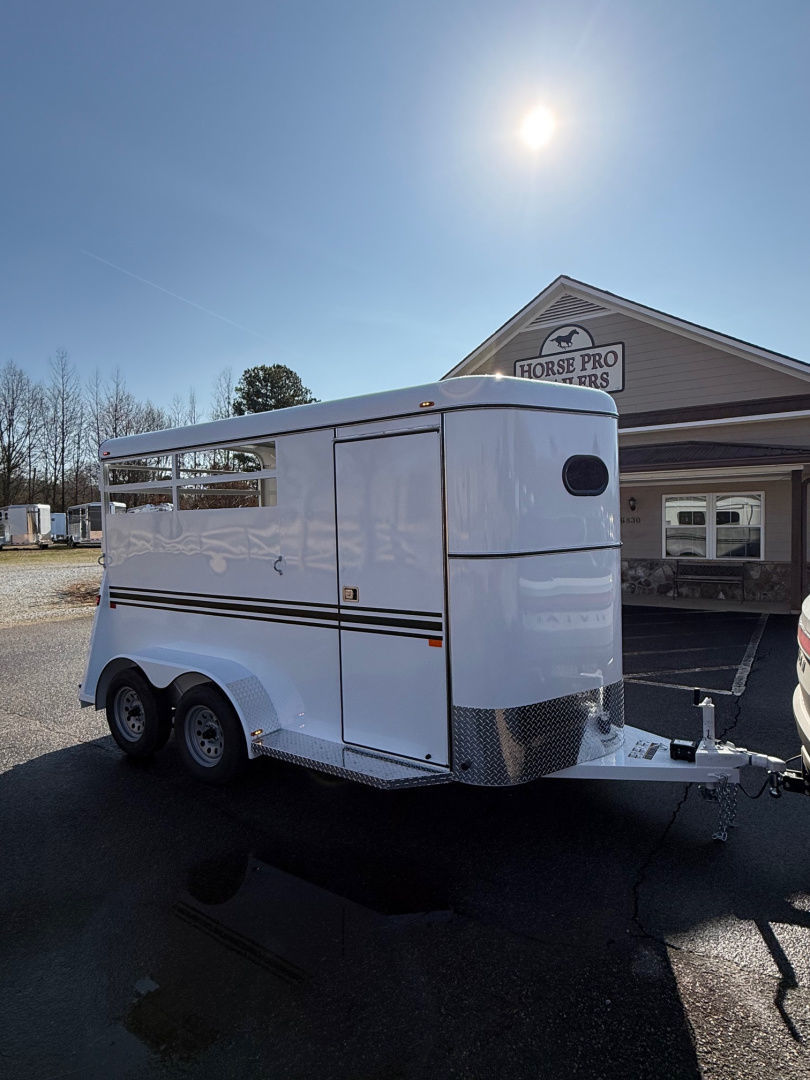2026 Bee 2 horse slant load bp w/drops & escape door